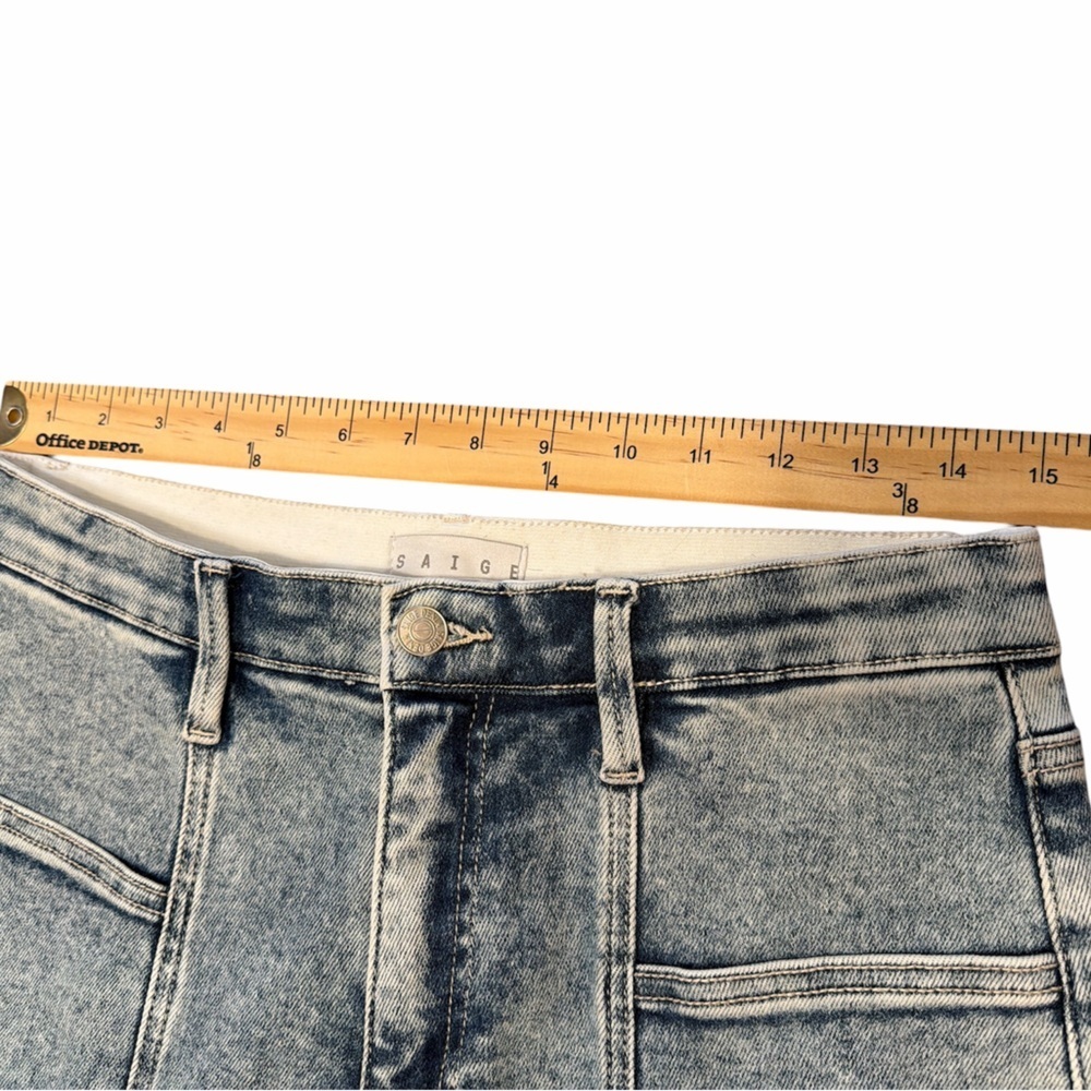 Saige High Rise Flare Jeans Size 11/30 Acid Wash Vertical Seam Detail Stretch - Picture 12 of 12